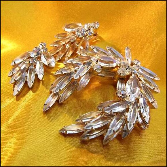 1950s Juliana Big Clear Crystal Wreath Brooch w Earrings Delizza Elster Set 1508 - Picture 3 of 6